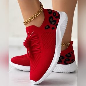 Leopard lace up breathable casual sneakers, Size 11